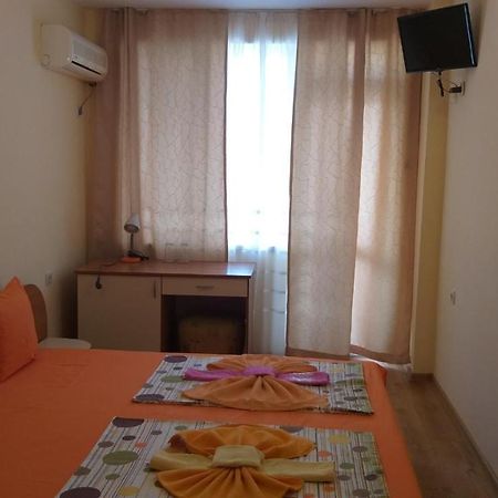 Ivanovi Guest House Primorsko Exterior foto